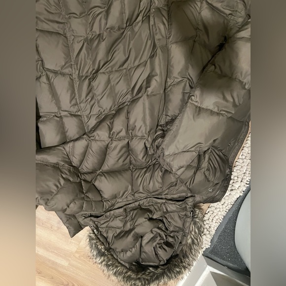 Eddie Bauer Taupe Brown Grey Puffer Fur Fleece Lined goose down parka - Picture 7 of 8